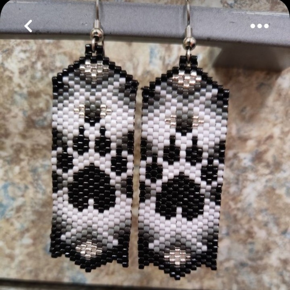 Flat beaded earrings